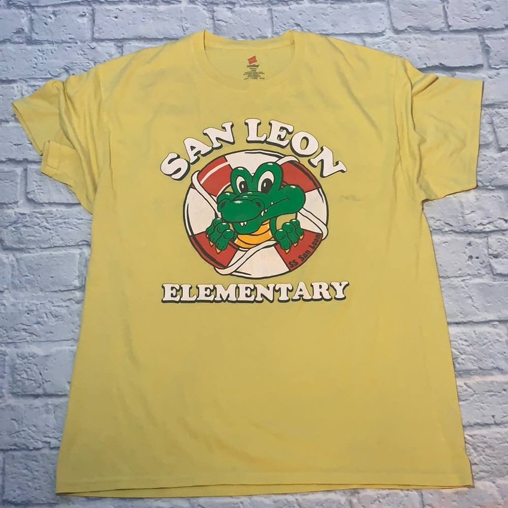 Fun Graphic Tee -San Leon Elementary Size Large - Y2K